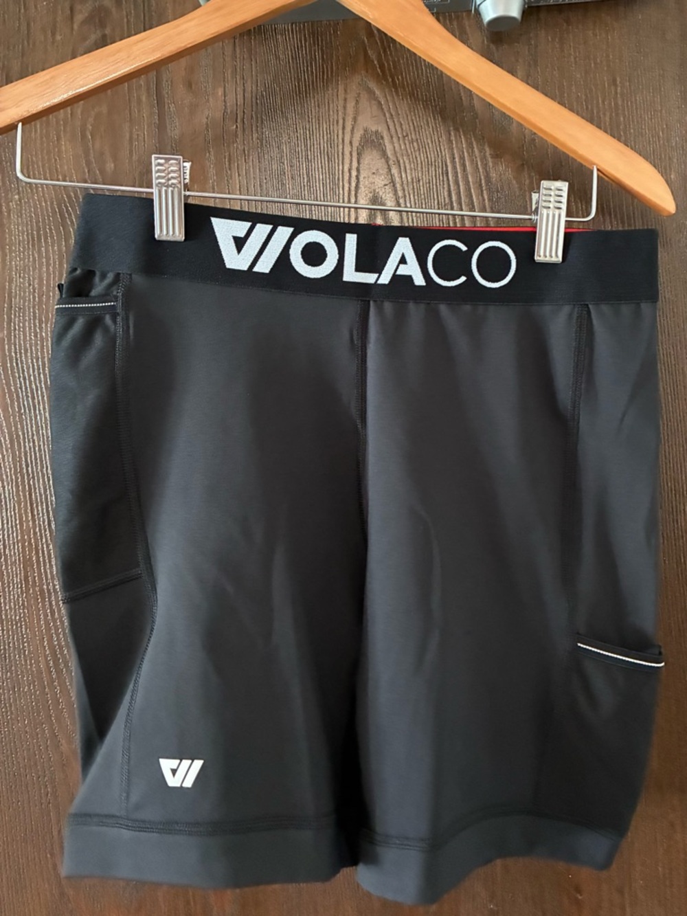 Wolacō Black Athletic Compression Shorts